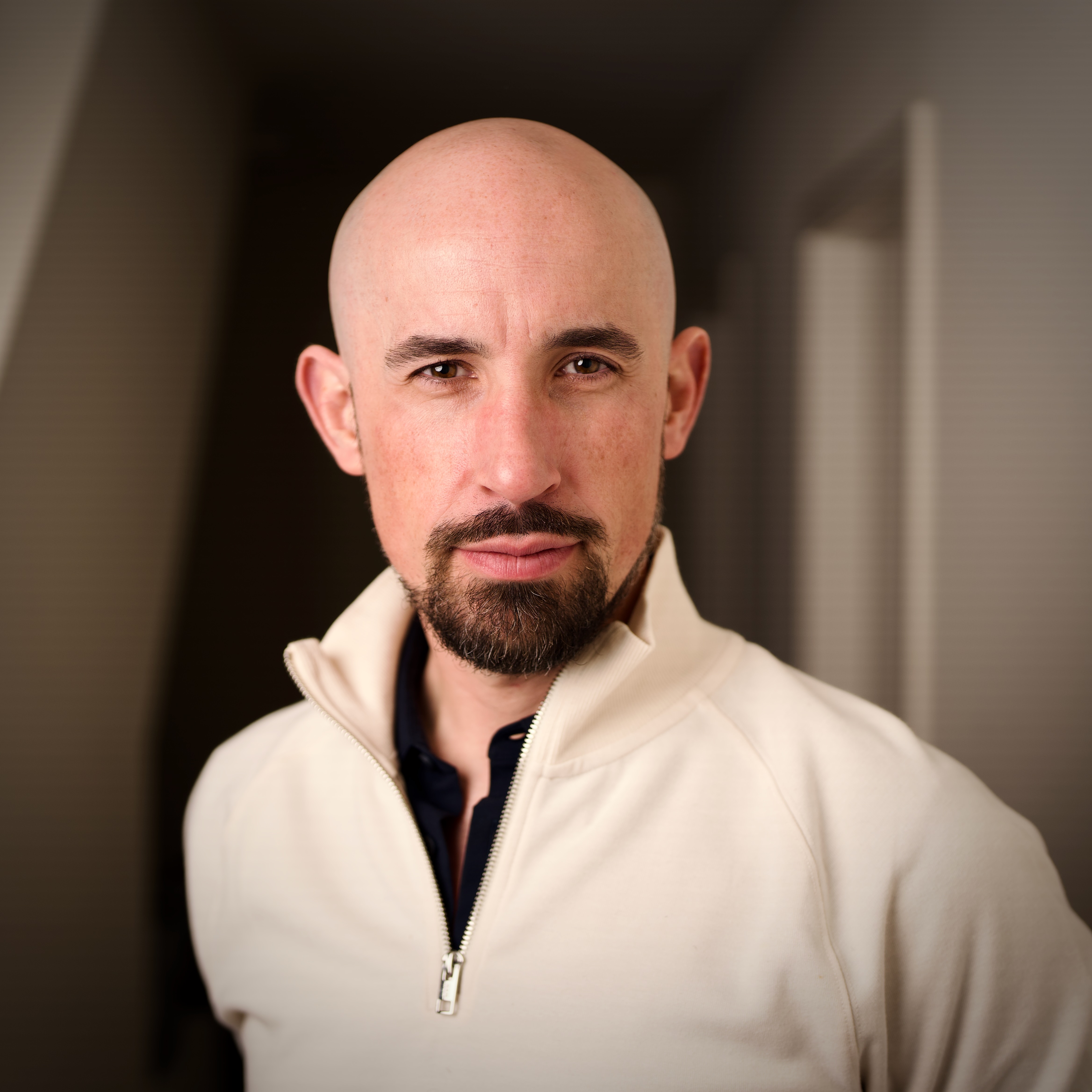 Jamie Thompson headshot